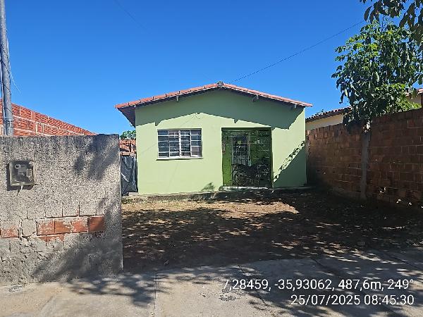 Vende-se em Campina Grande-PB  Casa, 50.00 de área total, 50.00 de área privativa, 148.20 de área do terreno,  2_qto(s), WC, 1_sala(s), cozinha, Terraco.
