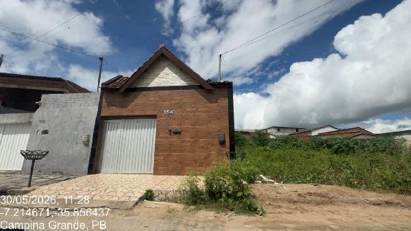 Vende-se em Campina Grande-PB  Casa, 123.18 de área total, 65.95 de área privativa, 121.35 de área do terreno,  2_qto(s), a.serv, WC, 1_sala(s), cozinha, Terraco.