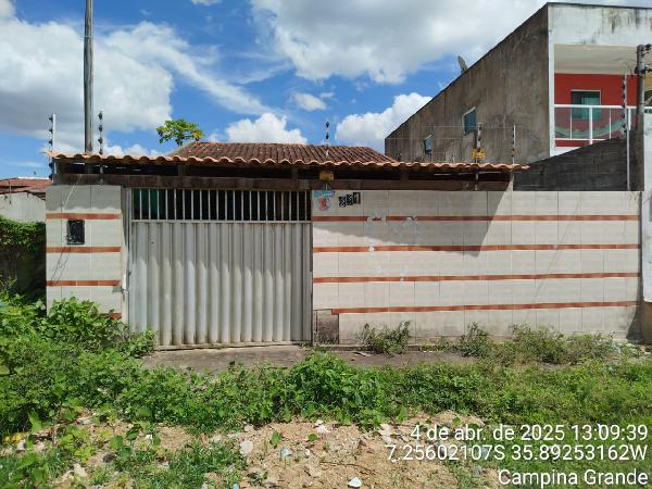 Vende-se em Campina Grande-PB  Casa, 54.00 de área total, 54.00 de área privativa, 160.00 de área do terreno,  2_qto(s), WC, 1_sala(s), cozinha, Terraco.