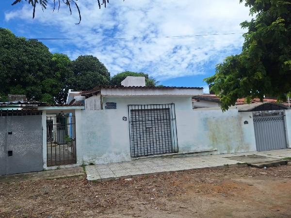 Vende-se em Bayeux-PB  Casa, 51.90 de área total, 51.90 de área privativa,  2_qto(s), a.serv, WC, 1_sala(s), cozinha, Terraco, 1_vaga(s) de garagem.