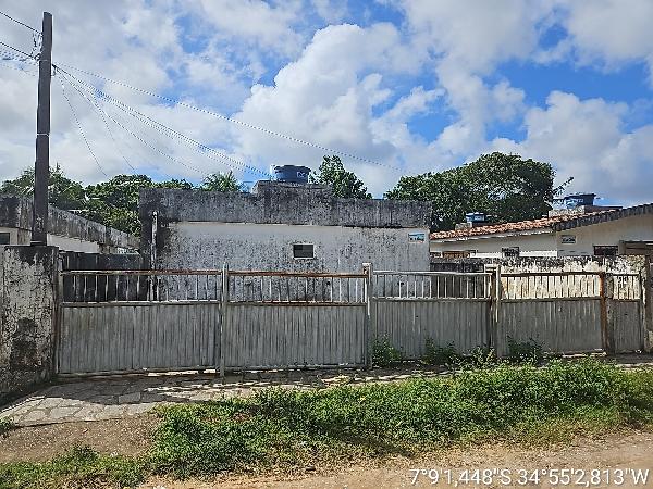 Vende-se em Bayeux-PB  Casa, 80.73 de área total, 46.57 de área privativa, 81.41 de área do terreno,  2_qto(s), a.serv, WC, 1_sala(s), cozinha, Terraco, 1_vaga(s) de garagem.