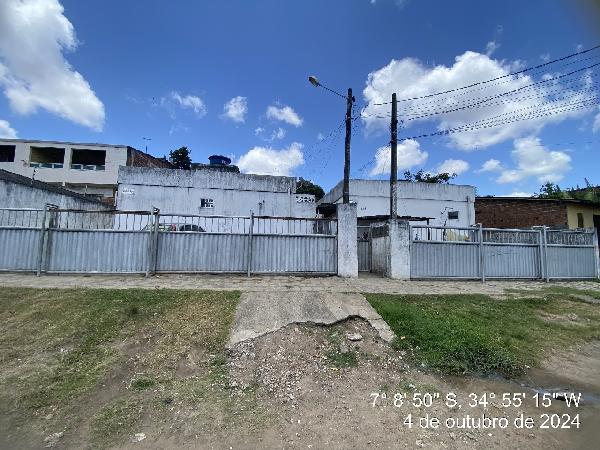 Vende-se em Bayeux-PB  Casa, 75.50 de área total, 45.66 de área privativa, 90.00 de área do terreno,  2_qto(s), WC, 1_sala(s), cozinha, Terraco, 1_vaga(s) de garagem.