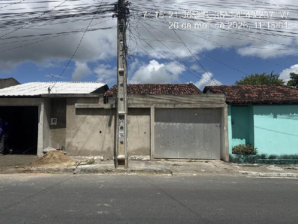 Vende-se em Campina Grande-PB  Casa, 48.81 de área total, 48.81 de área privativa, 165.00 de área do terreno,  2_qto(s), WC, 1_sala(s), cozinha, Terraco.