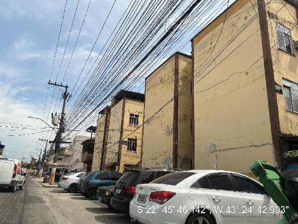 Vende-se em Belford Roxo-RJ  apto, 59.00 de área privativa, 0.00 de área do terreno.
