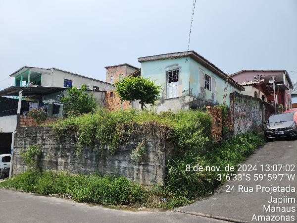 Vende-se em Manaus-AM  Terreno, 171.51 de área do terreno.