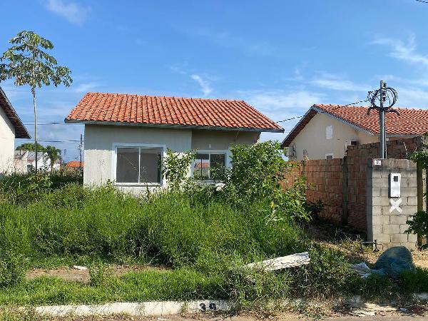 Vende-se em Iranduba-AM  Casa, 54.09 de área total, 54.09 de área privativa, 200.00 de área do terreno,  2_qto(s), a.serv, WC, 1_sala(s), cozinha.