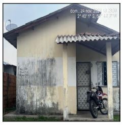 Vende-se em Parintins-AM  Casa, 40.33 de área privativa, 250.00 de área do terreno,  2_qto(s), varanda, WC, 1_sala(s), cozinha.