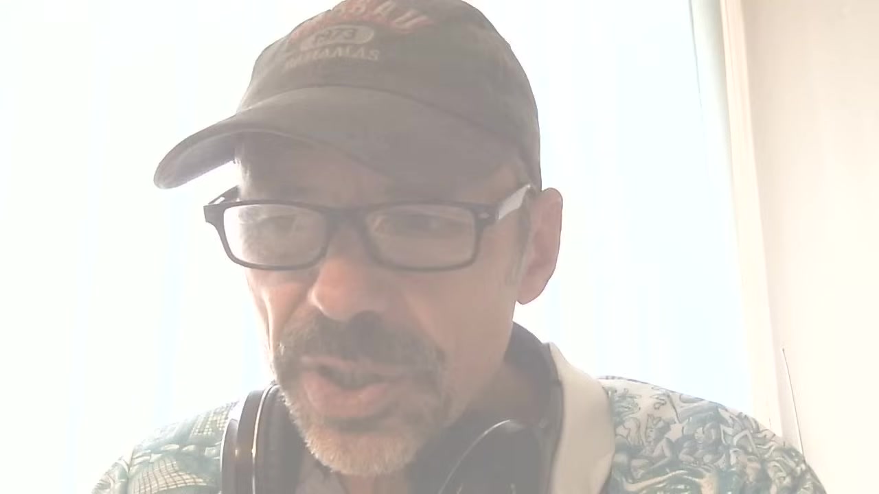 Jay Slater- Rob Naylor says an "oil rig independent contractor is a sc