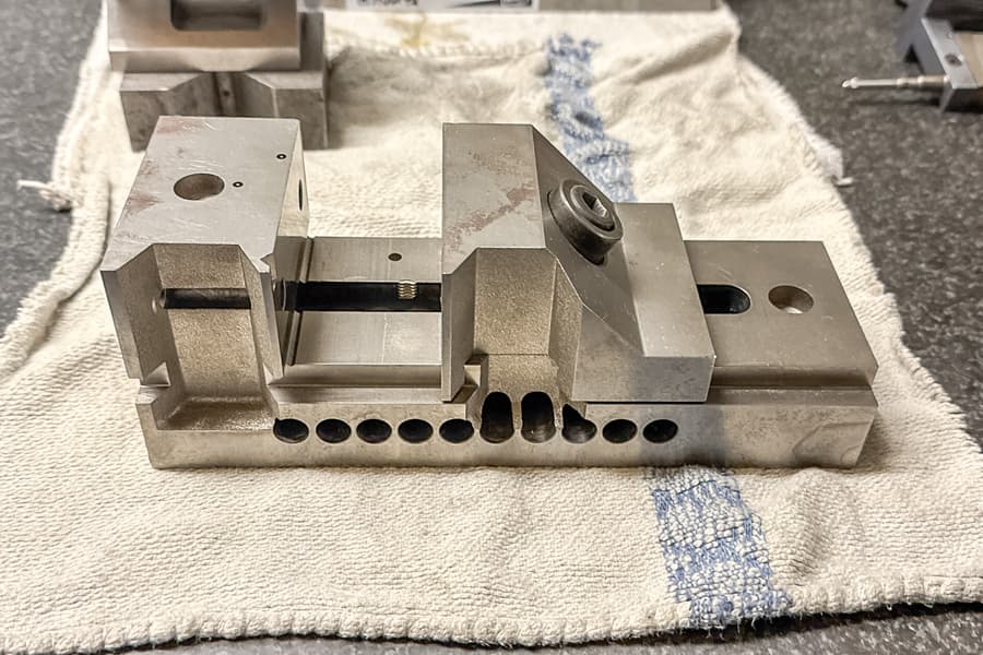 Präzisionsschraubstock