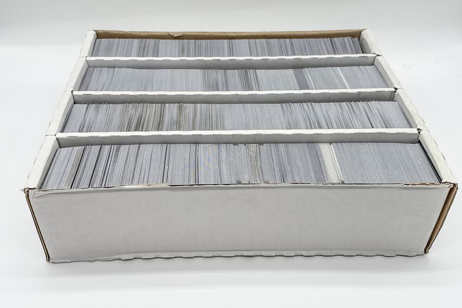 Karton mit Spielkarten Magic - The Gathering