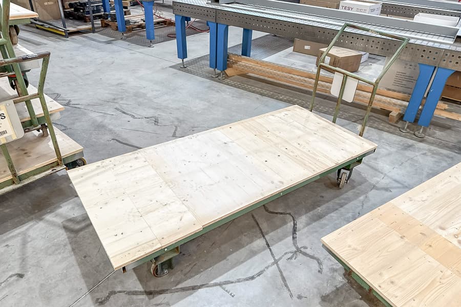 Plateau Transportwagen