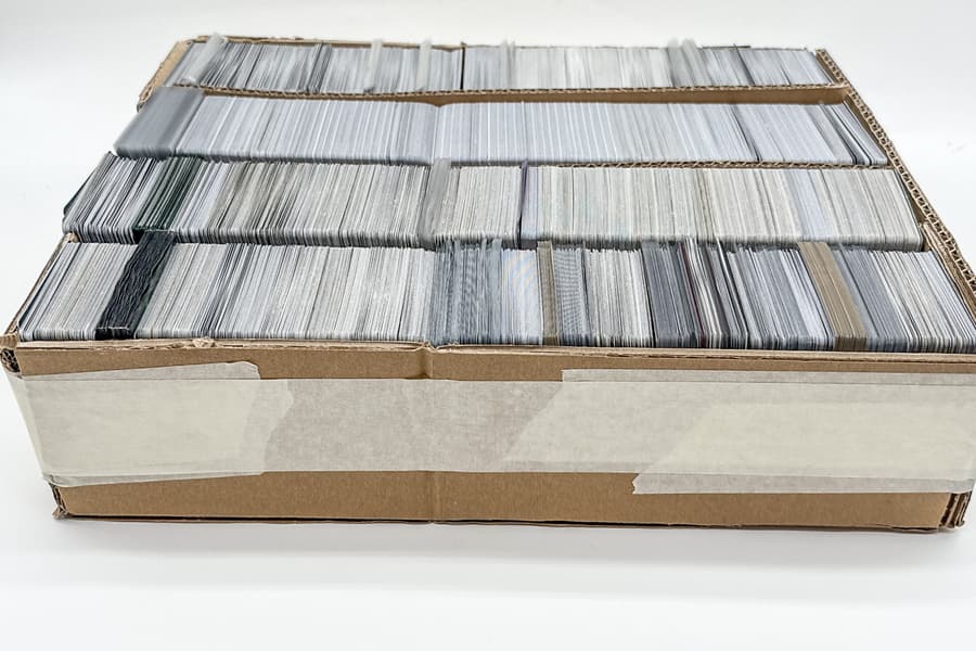 Karton mit Spielkarten Magic - The Gathering