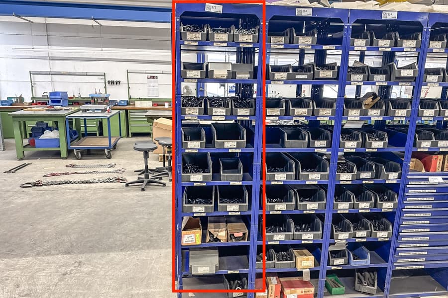 Regalinhalt: Schrauben