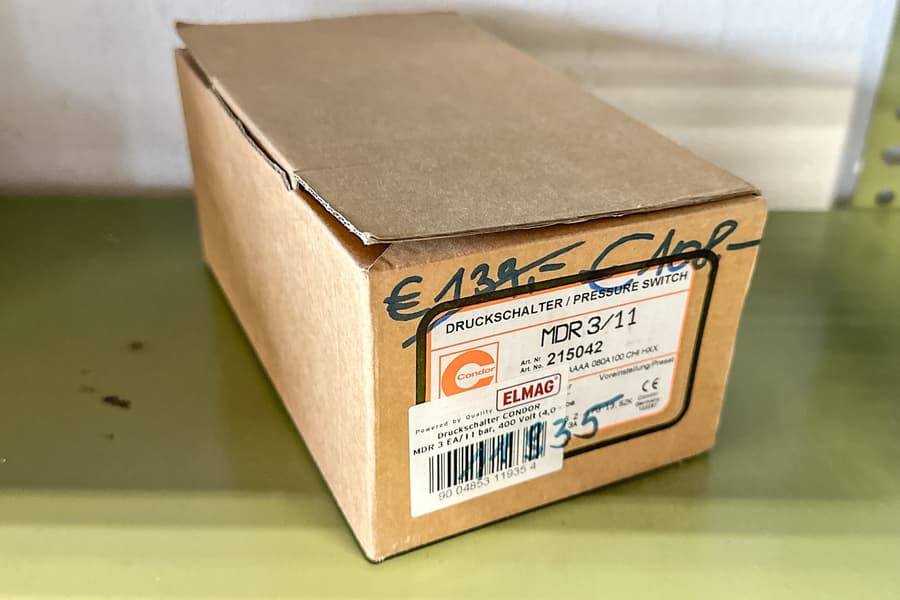 2 Druckschalter Elmag Condor MDR 3/11