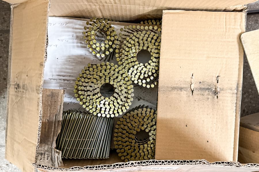 Karton Coilnägeln