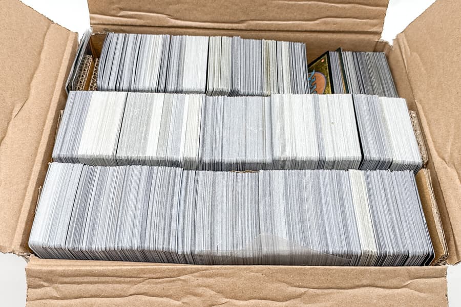 Karton mit Spielkarten Magic - The Gathering