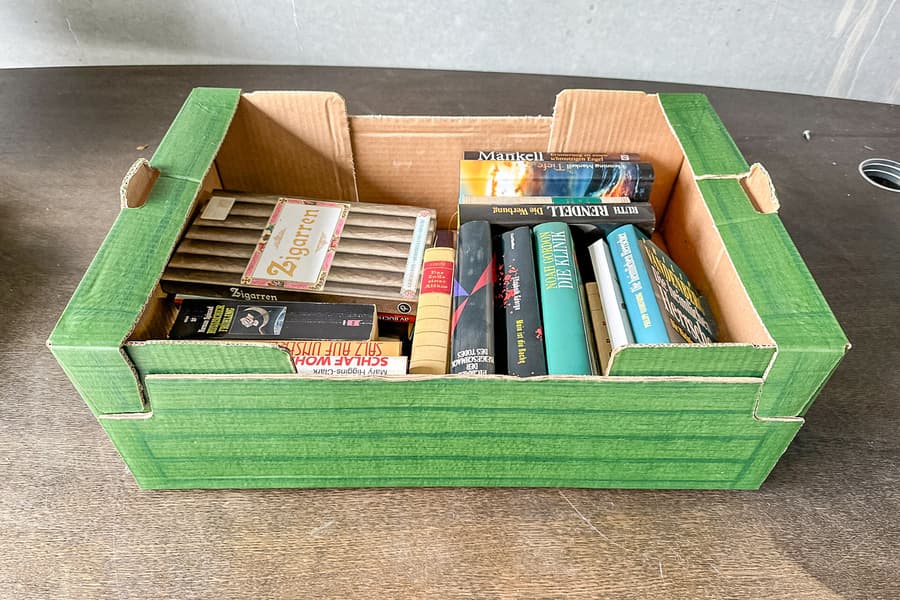 Karton mit Bücher