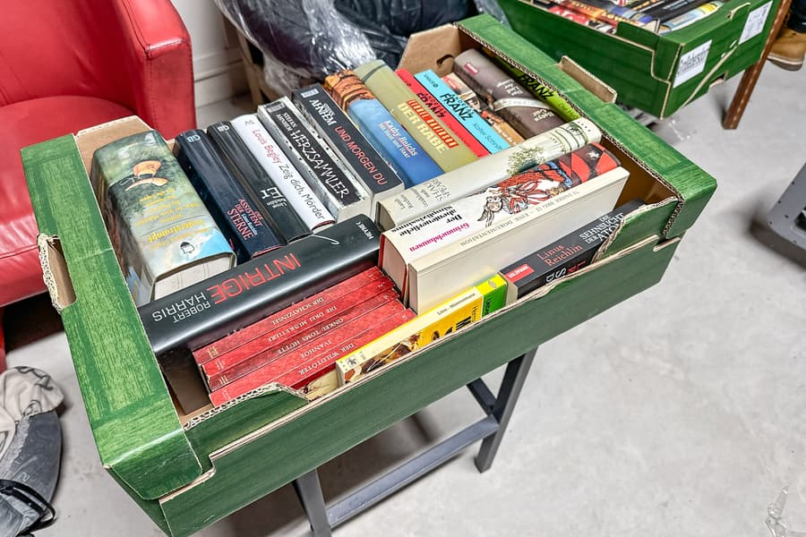 Karton mit Bücher