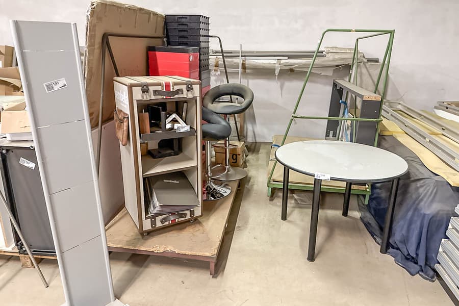 2 Möbeltransportwagen