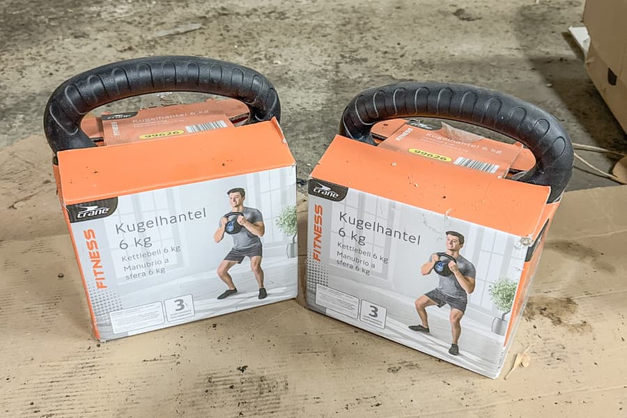 2 Kugelhanteln crane