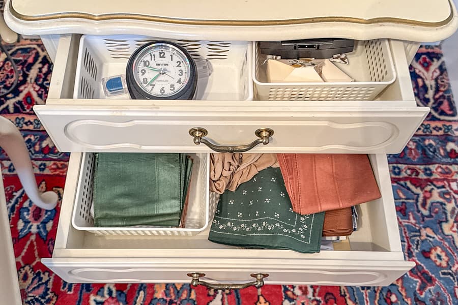 Inhalt von 2 Laden: Diverses