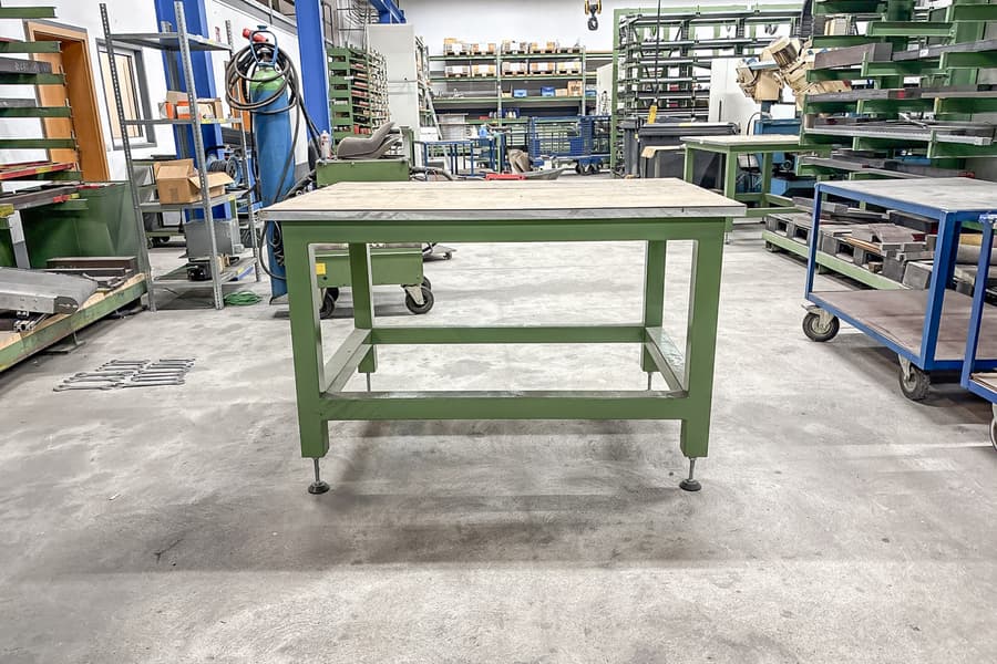 Werkbank, höhenverstellbar