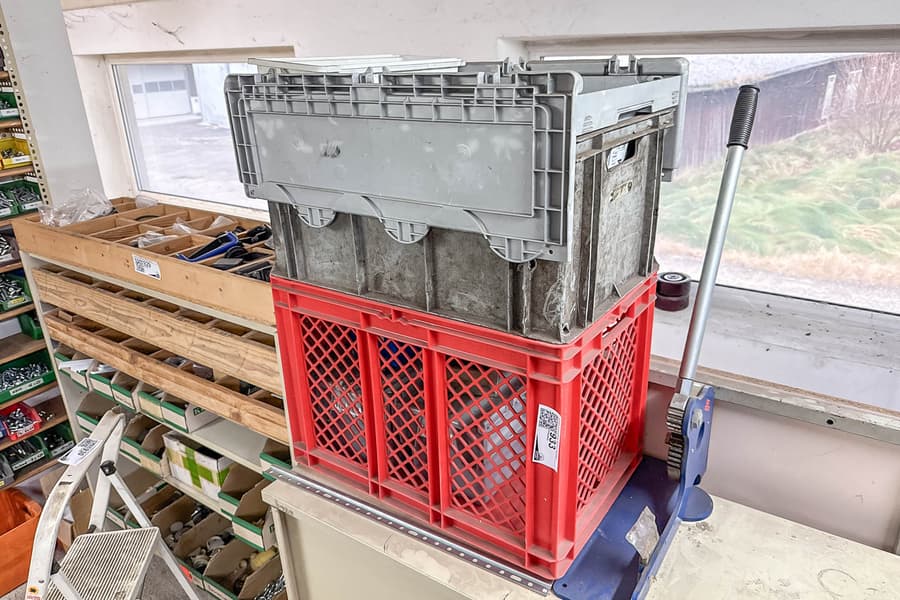 Posten Kunststoffkisten, leer