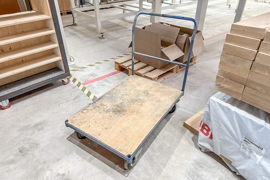 Plateau Transportwagen