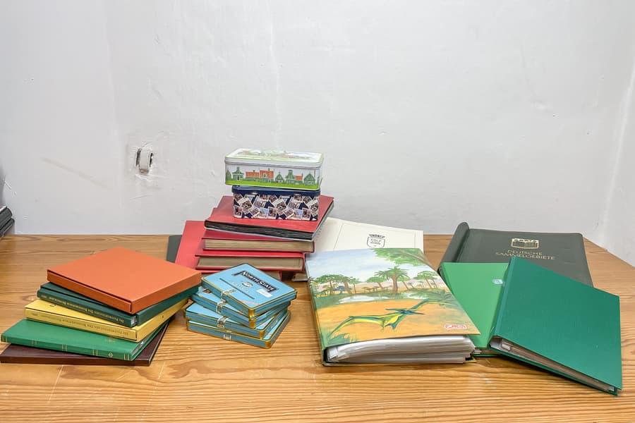 Briefmarken Deutschland in Schachtel