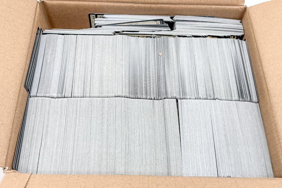 Karton mit Spielkarten Magic - The Gathering