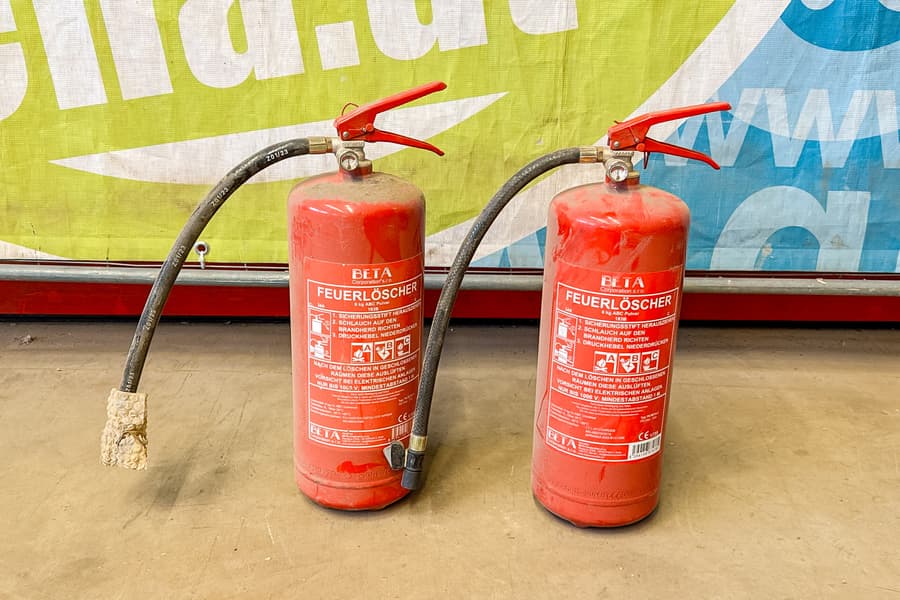 2 Feuerlöscher, 6 kg ABC Pulver