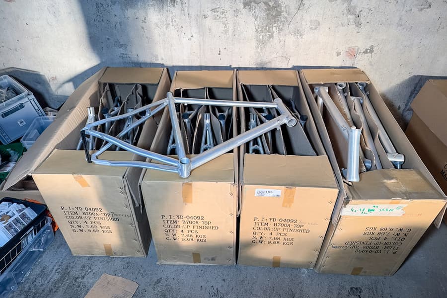 16 Fahrradrahmen B700A-70P