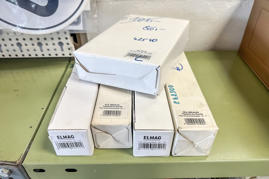 2 Druckminderer und 2 Wasserabscheider Elmag, je 1/4