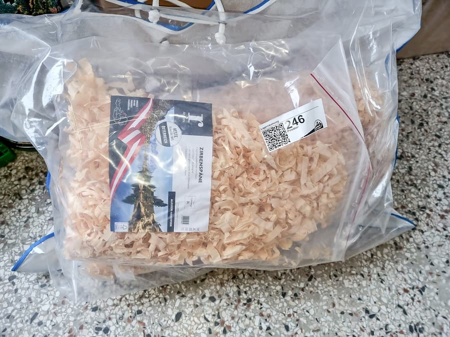 5 Packungen Zirbenspäne Rubin