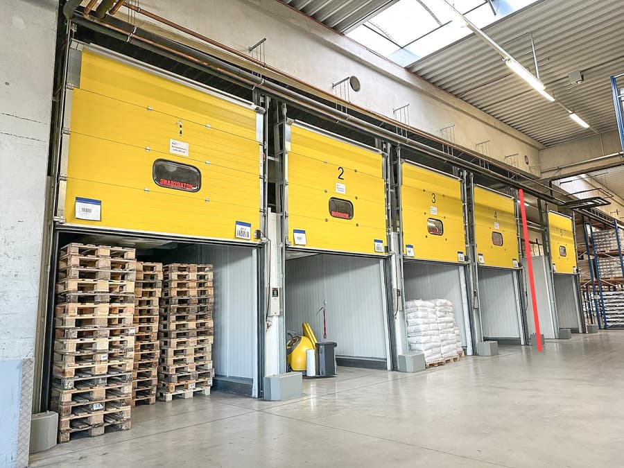 4 Bananen-Reifekammern mit Steuereinheiten