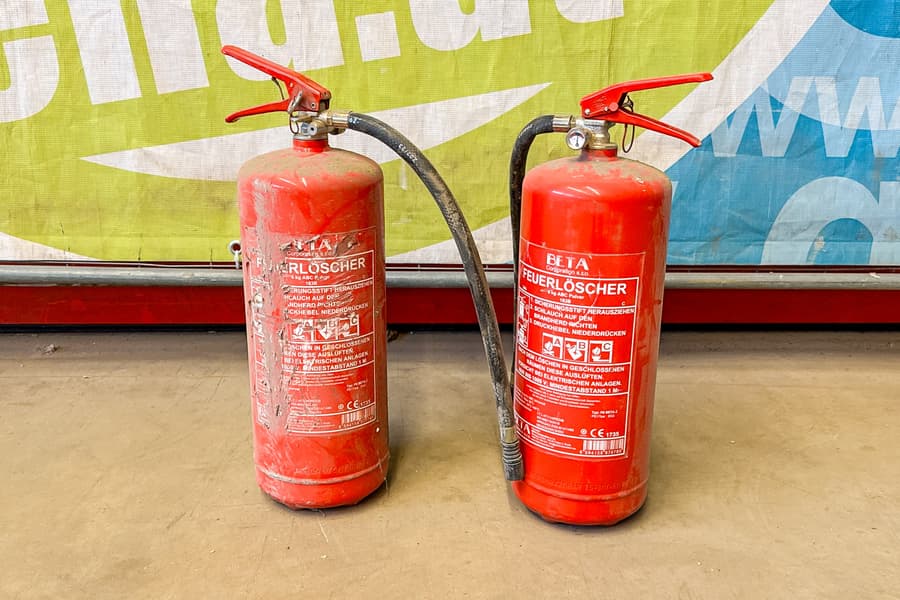 2 Feuerlöscher, 6 kg ABC Pulver