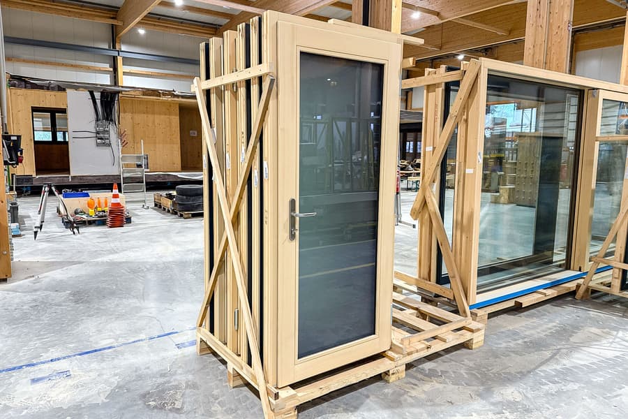 Tür mit Verglasung Holz/Alu