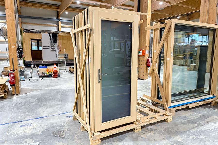 Tür mit Verglasung Holz/Alu