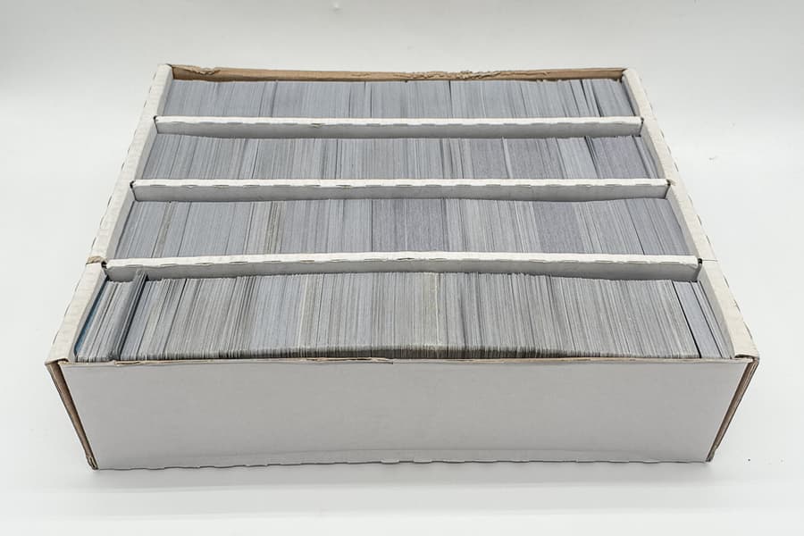 Karton mit Spielkarten Magic - The Gathering