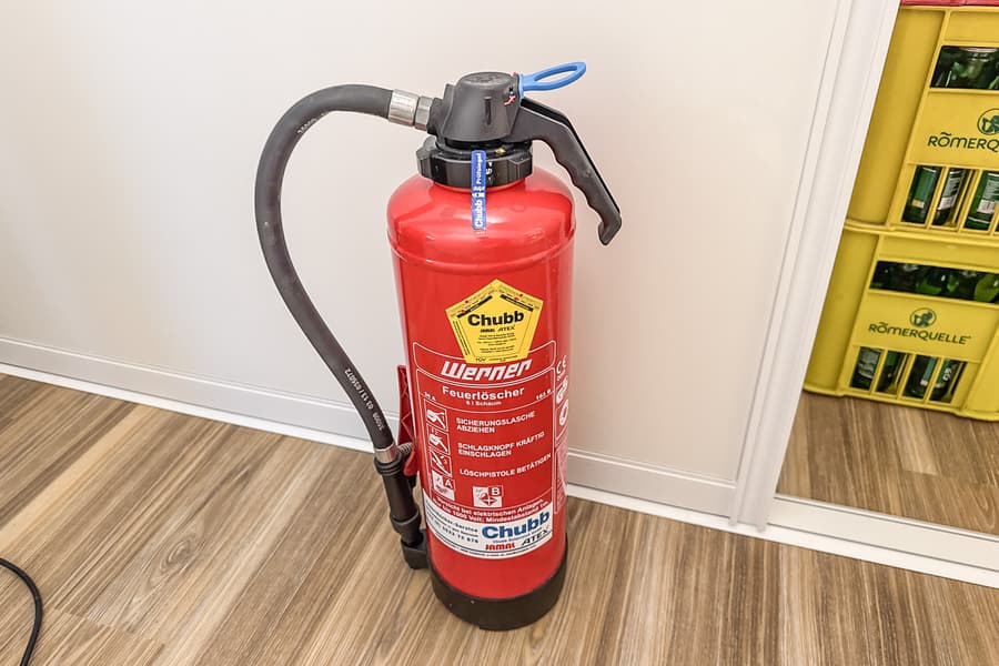 Feuerlöscher 6 l Schaum