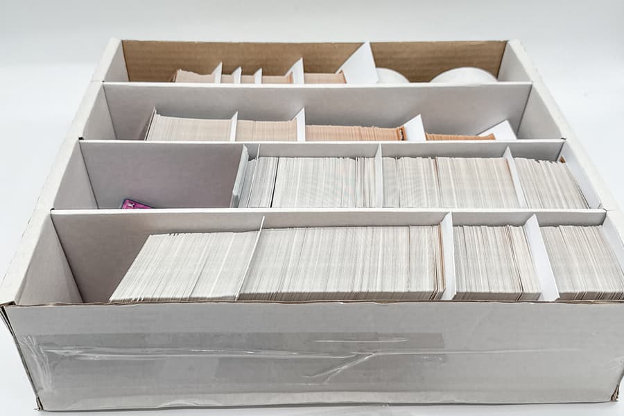 Karton mit Spielkarten Yu-Gi-Oh!