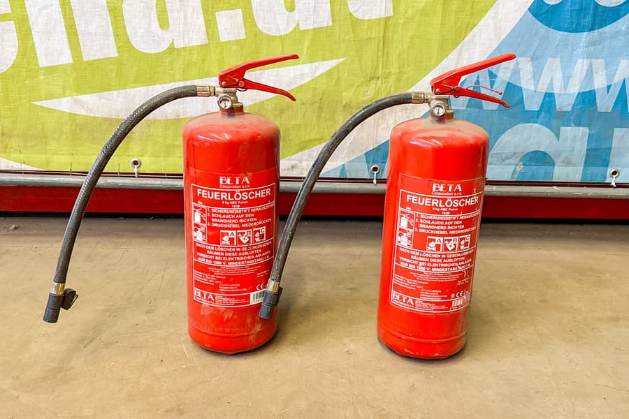 2 Feuerlöscher, 6 kg ABC Pulver