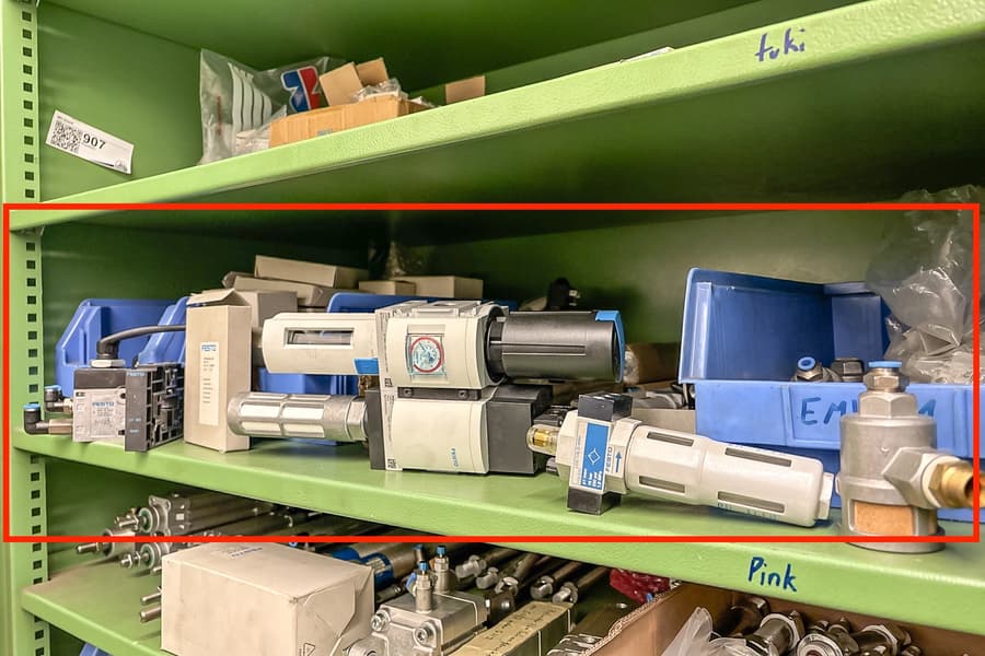 Inhalt Werkstattschrank: Komponenten Festo