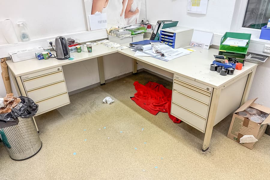 Schreibtisch Bene, L-förmig