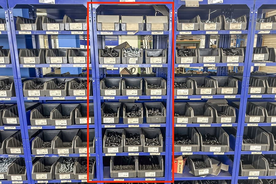 Regalinhalt: Schrauben