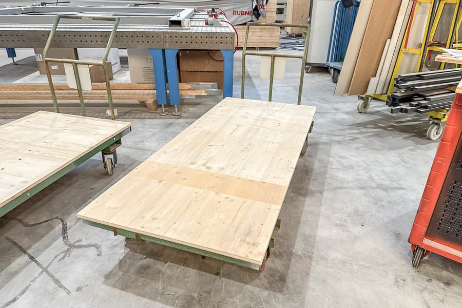 Plateau Transportwagen