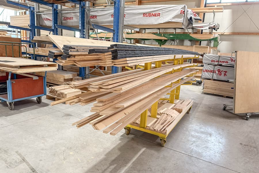 Transportwageninhalt: Holzleisten