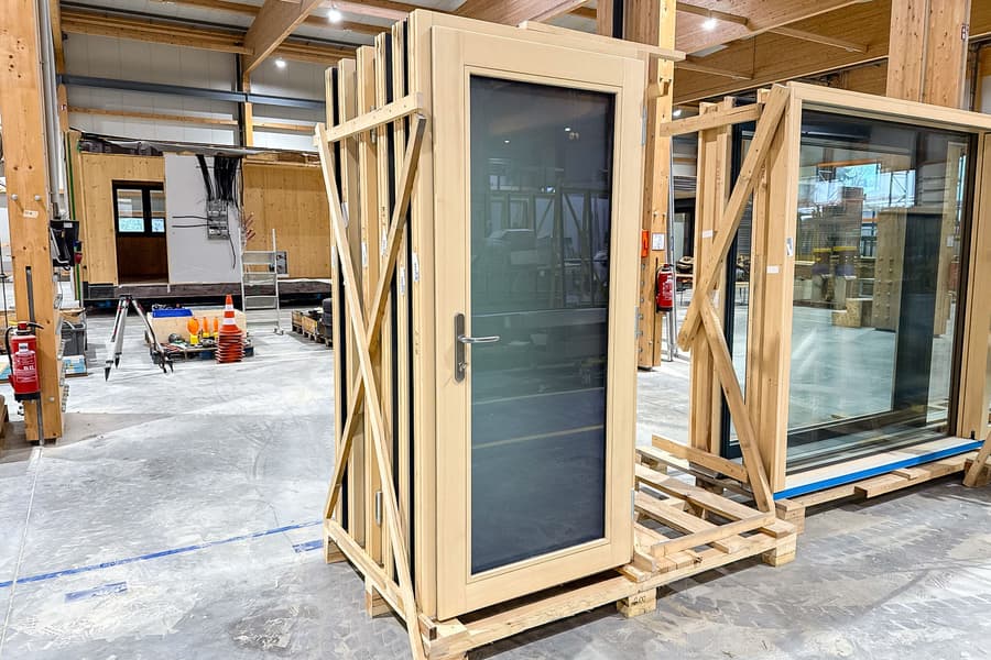 Tür mit Verglasung Holz/Alu