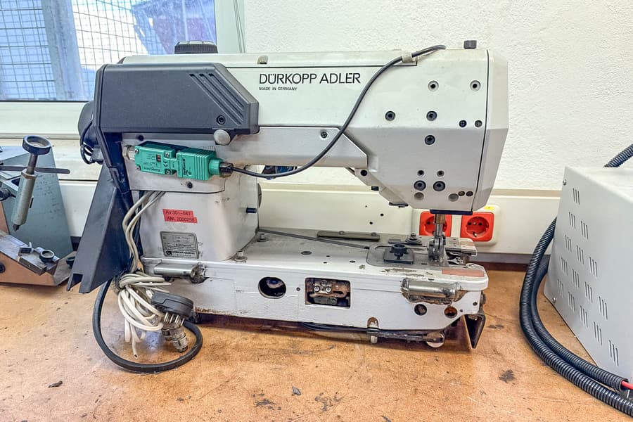Industrienähmaschine Dürkopp Adler, defekt