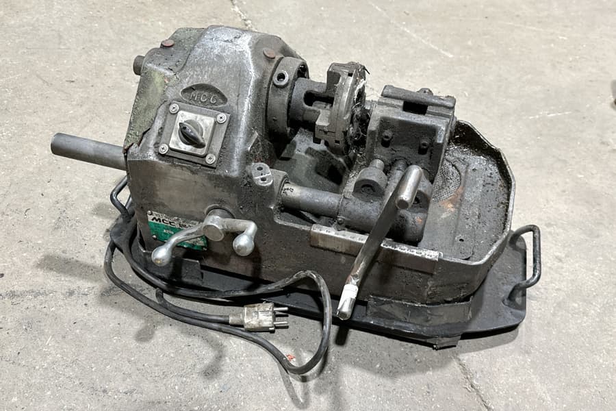 Gewindeschneidmaschine MCC BM-25